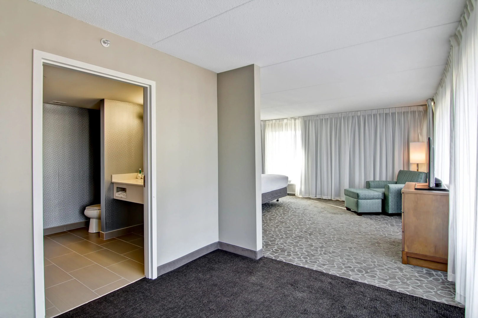 Holiday Inn Express & Suites Oshawa Downtown - Toronto Area by IHG