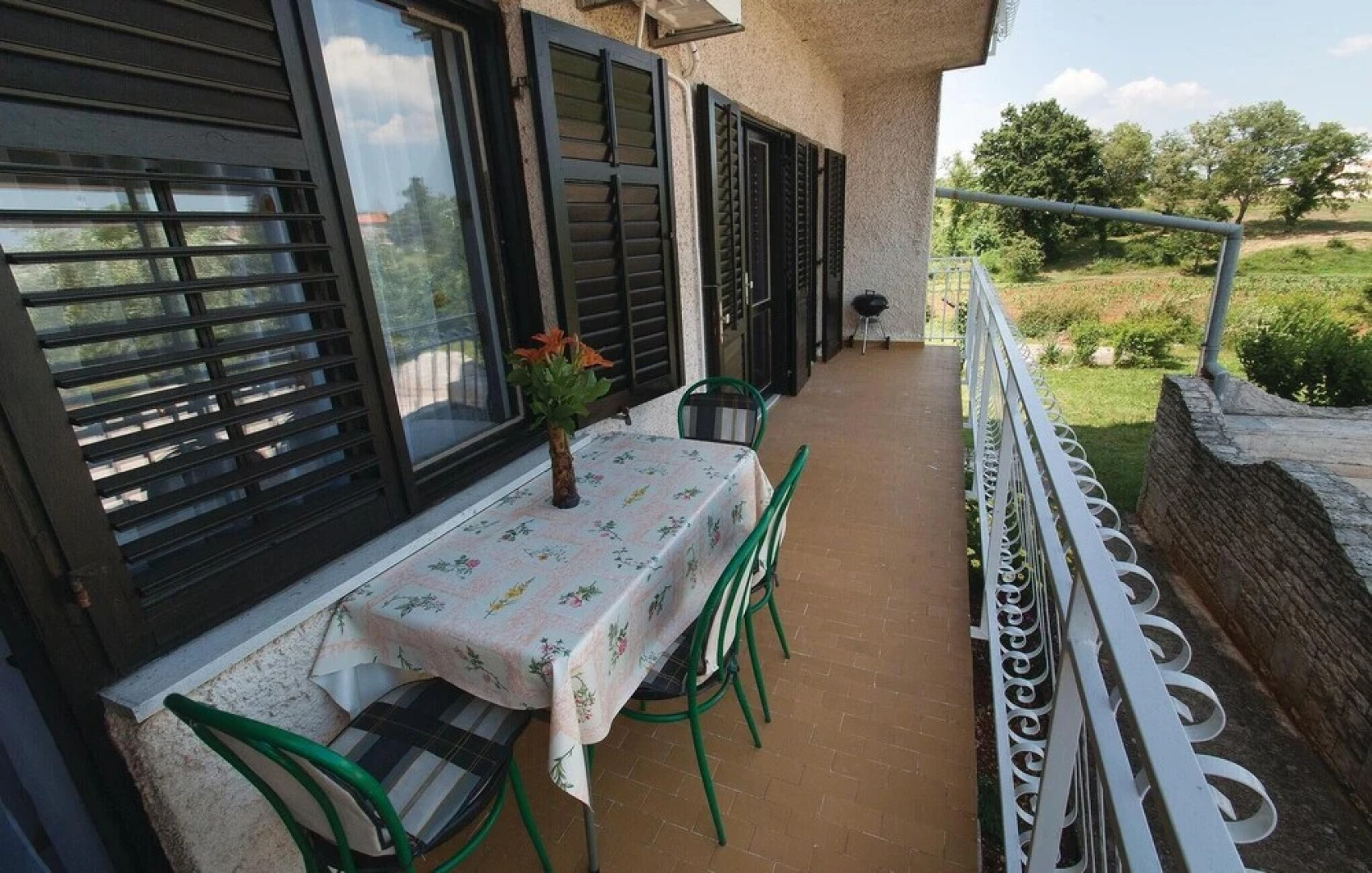 Beautiful Home in Divsici With Wifi and 1 Bedrooms