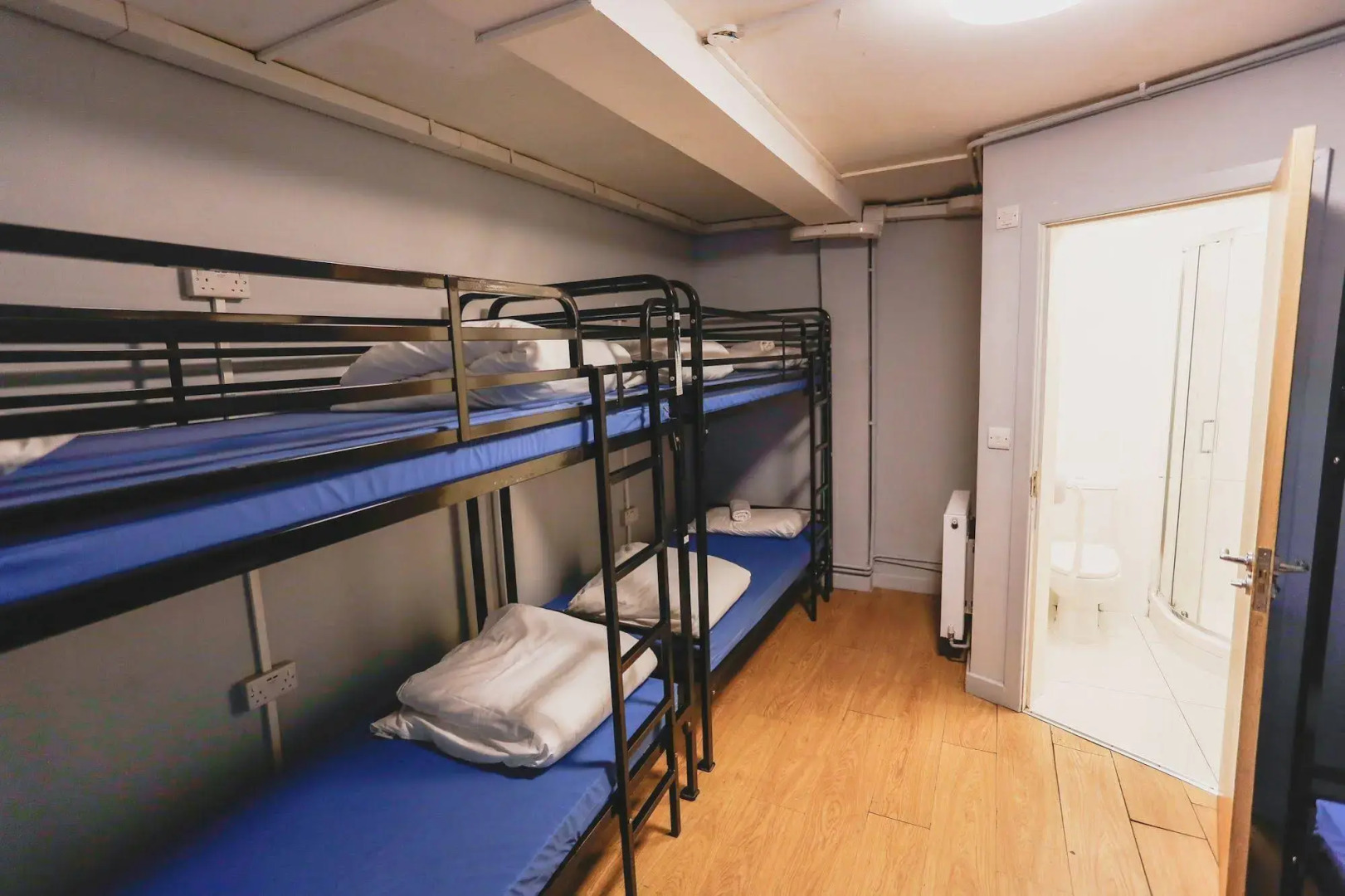 Via Limehouse - Hostel