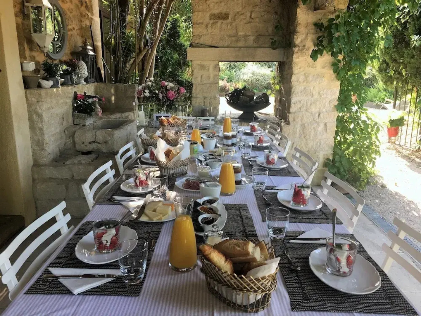 Le Mas au Portail Bleu