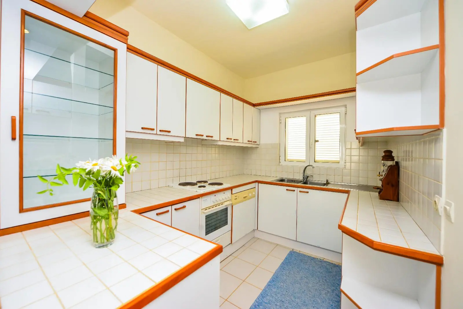 Golden Dream Apartments