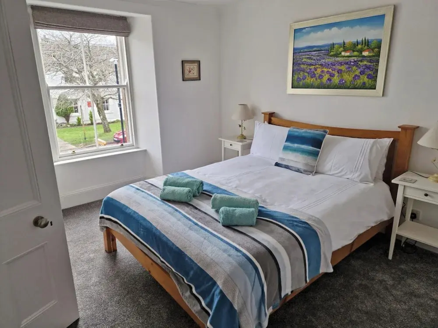 Kildonan House Village Centre Sleep 8 With hot tub