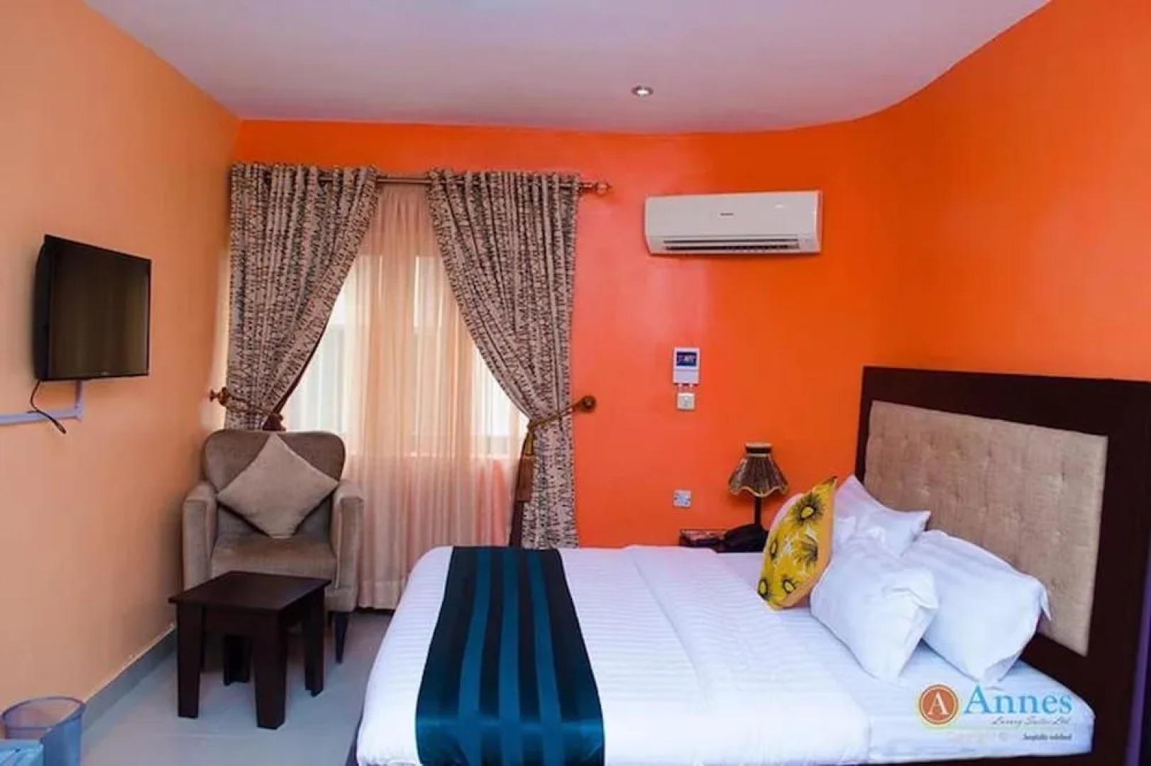 Annes Luxury Suites Ltd