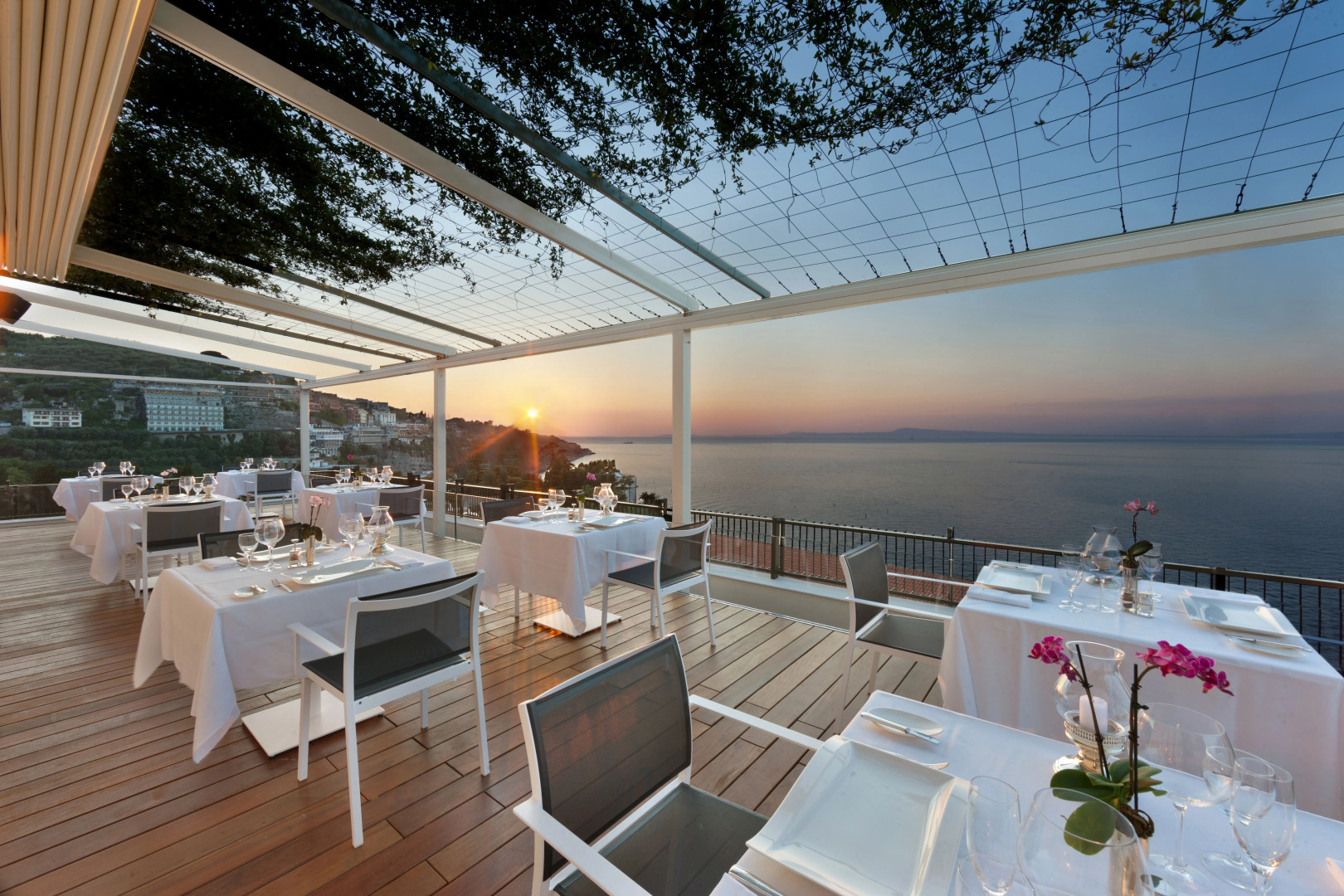 Отель Continental