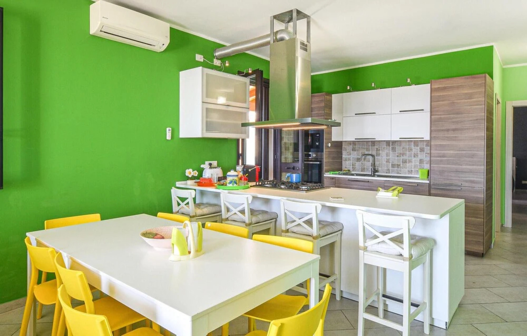 Awesome Home in Augusta With Wifi, 5 Bedrooms and Swimming Pool