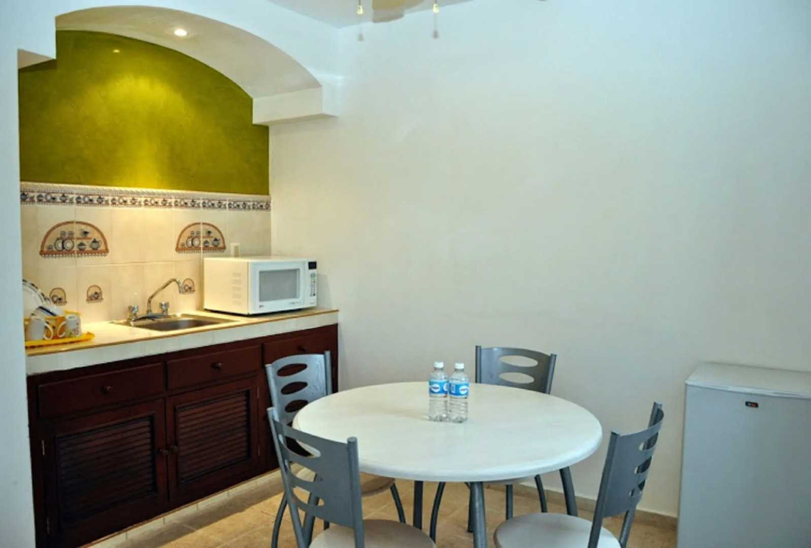 Chac Chi Hotel and Suites