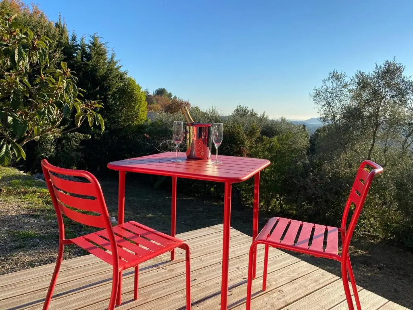 Les Lodges De lOliveraie De Virevent