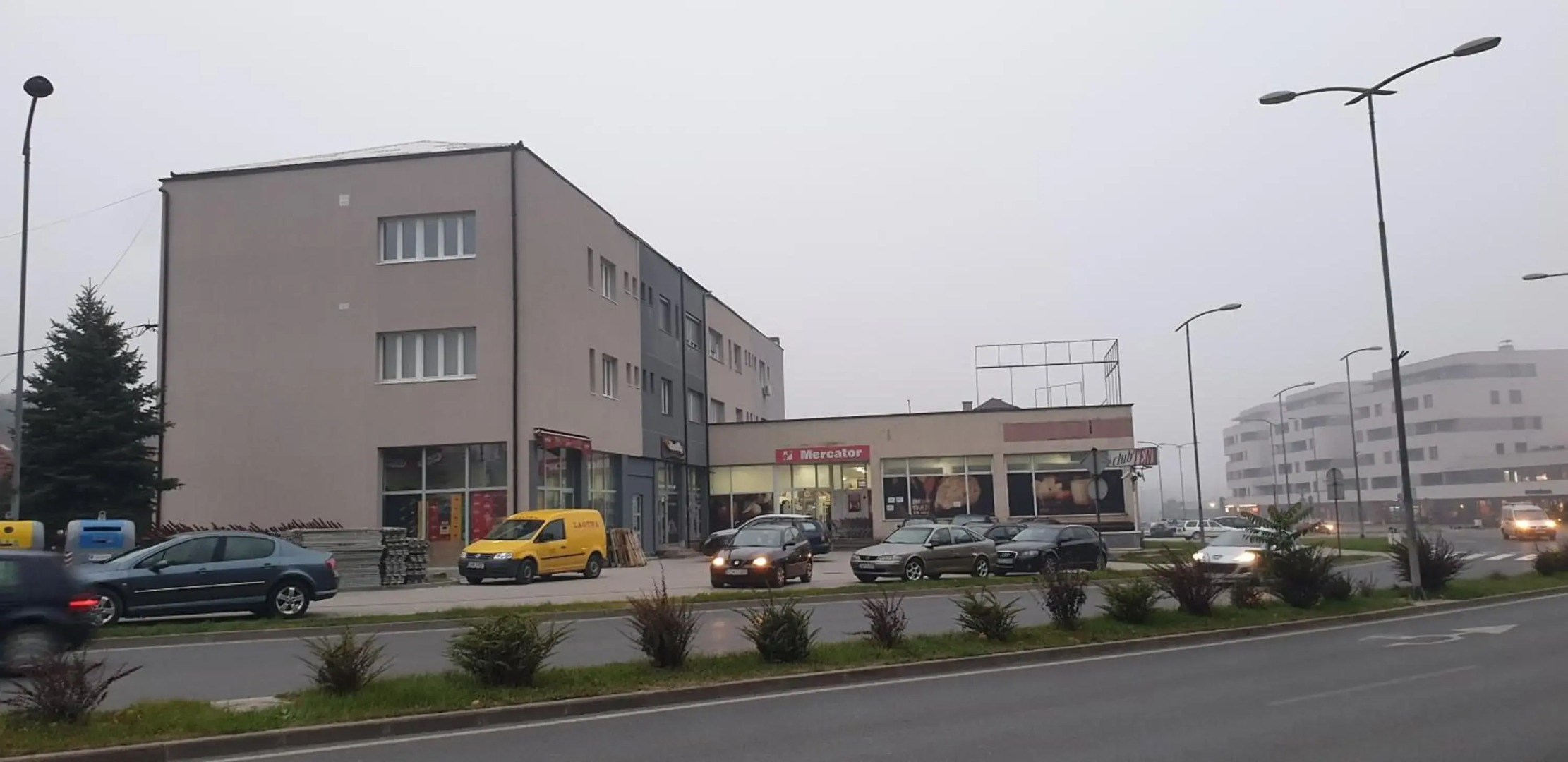 Trosoban stan u Zenici