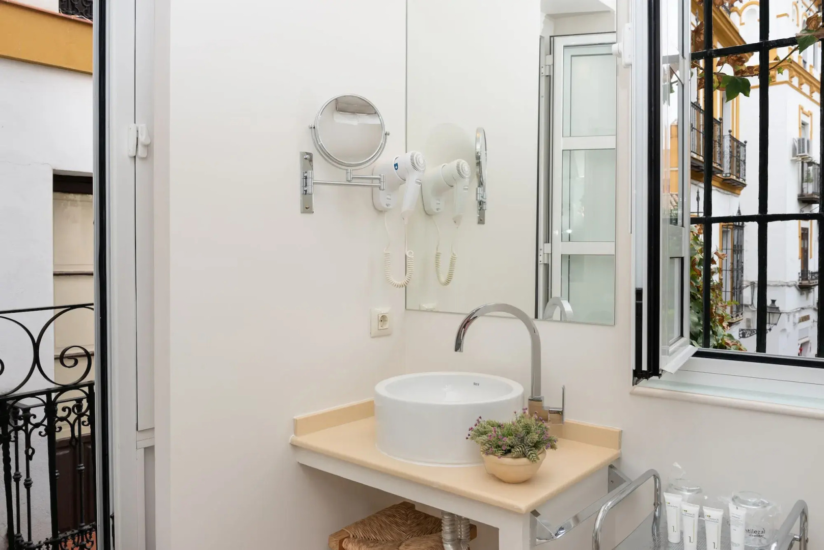 Hotel Boutique Elvira Plaza