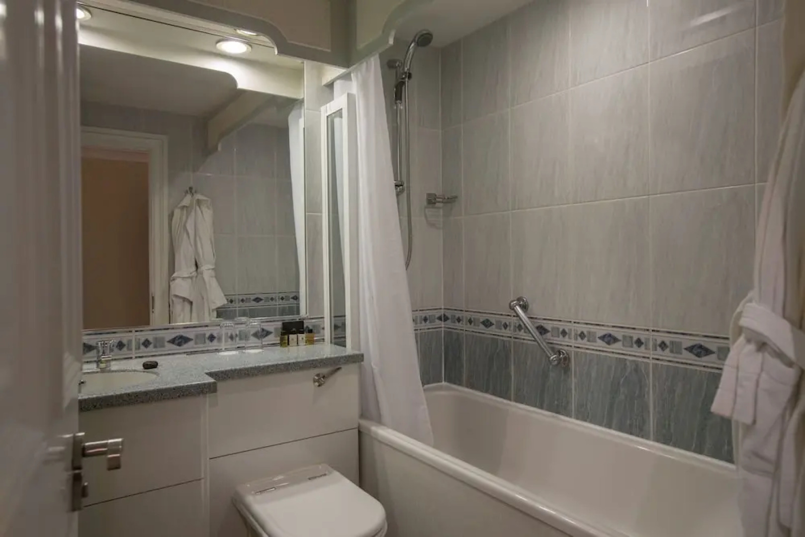 Millstream Hotel and Restaurant