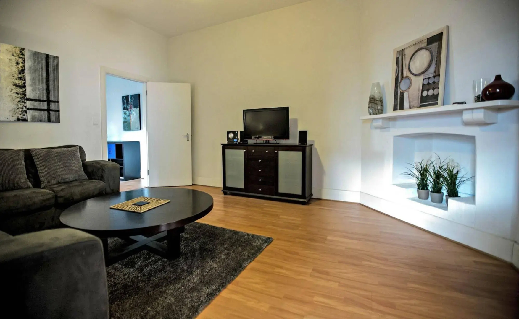 Specialty Accommodation – Adelaide Dress Circle Apartments