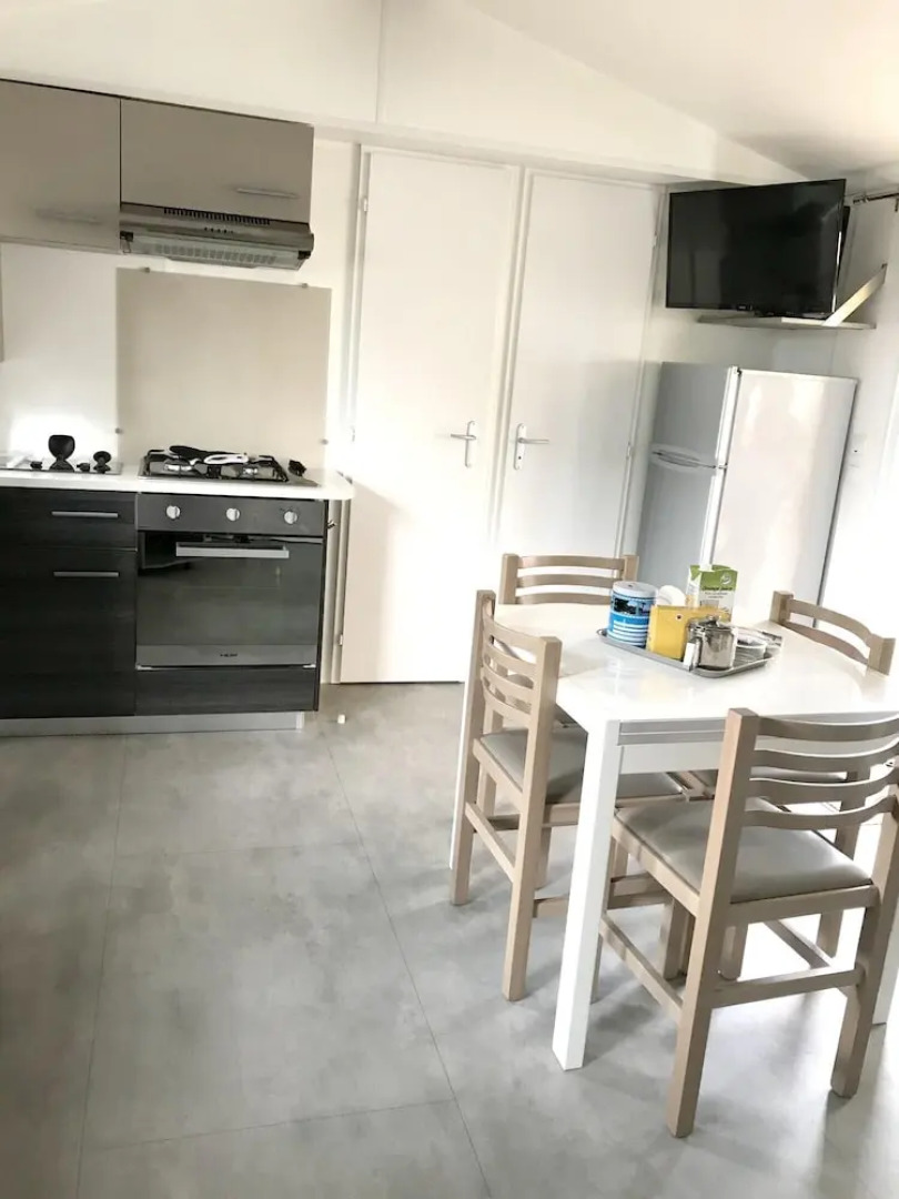 Property With 3 Bedrooms in Les Mathes, With Pool Access and Enclosed