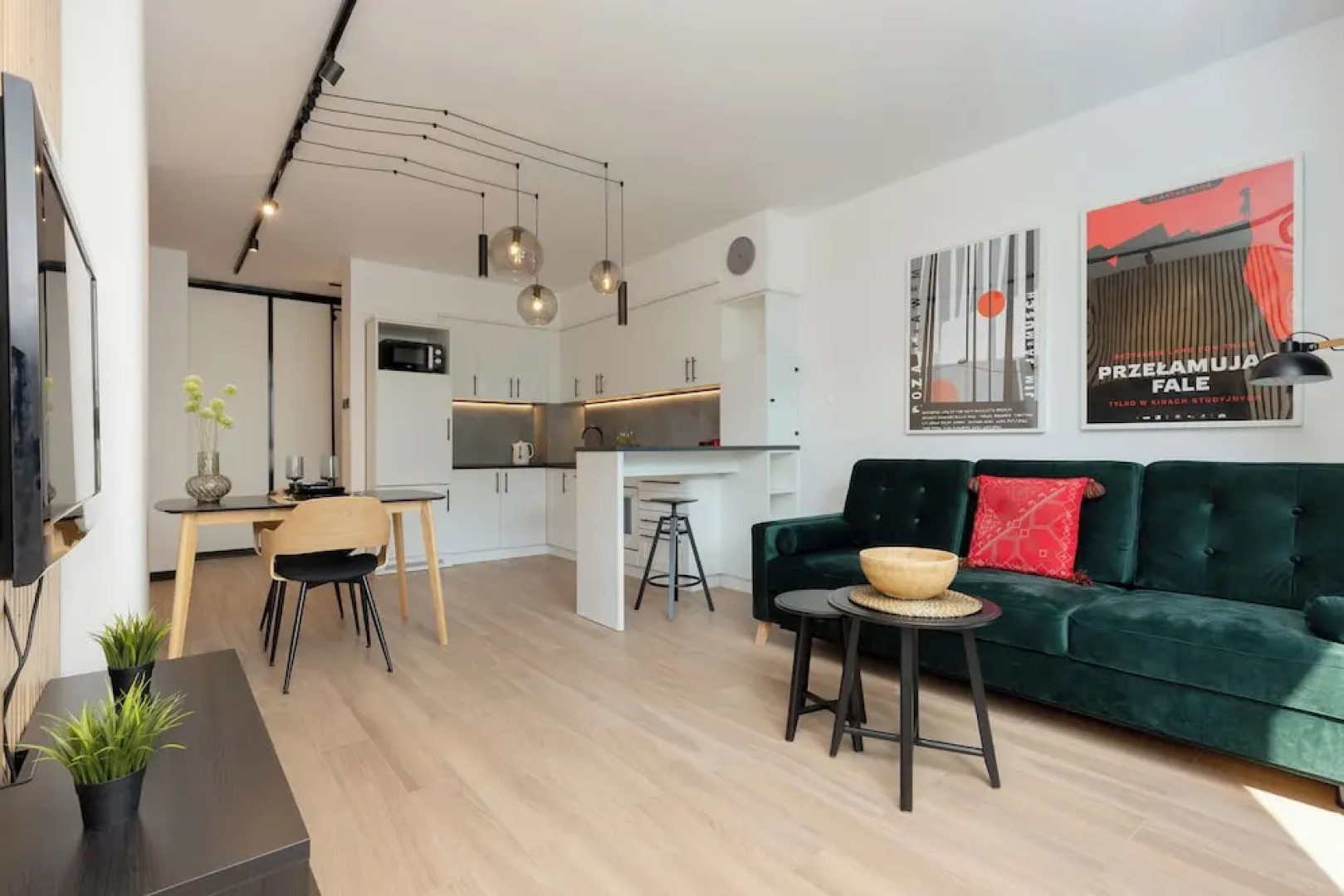 Piaseczno Stylish Apartment by Renters