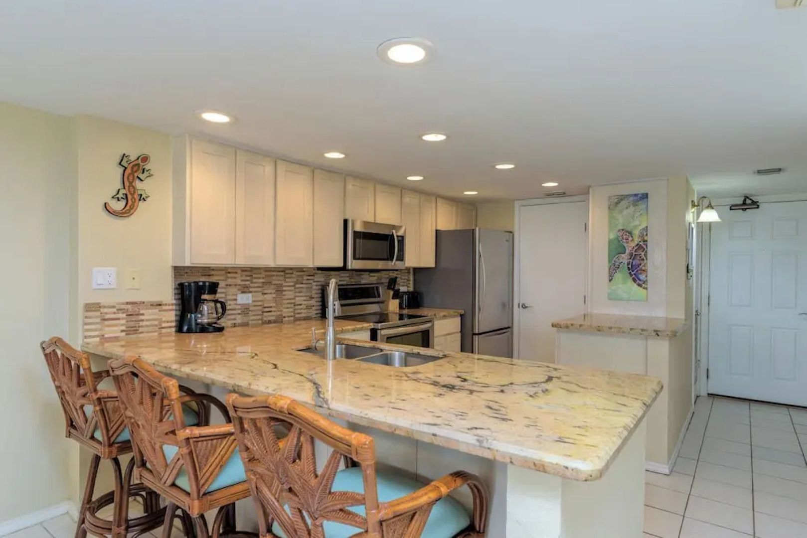 Beachfront Condo w Panoramic 12th-floor Gulf View!