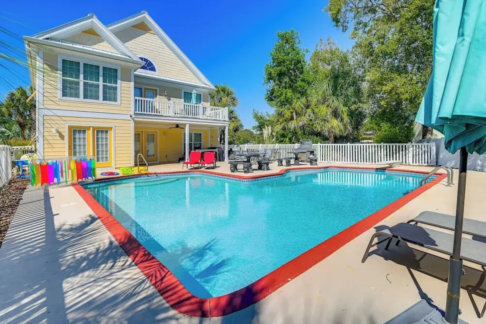 1 Mi to Beach + Hot Tub: Murrells Inlet Retreat!
