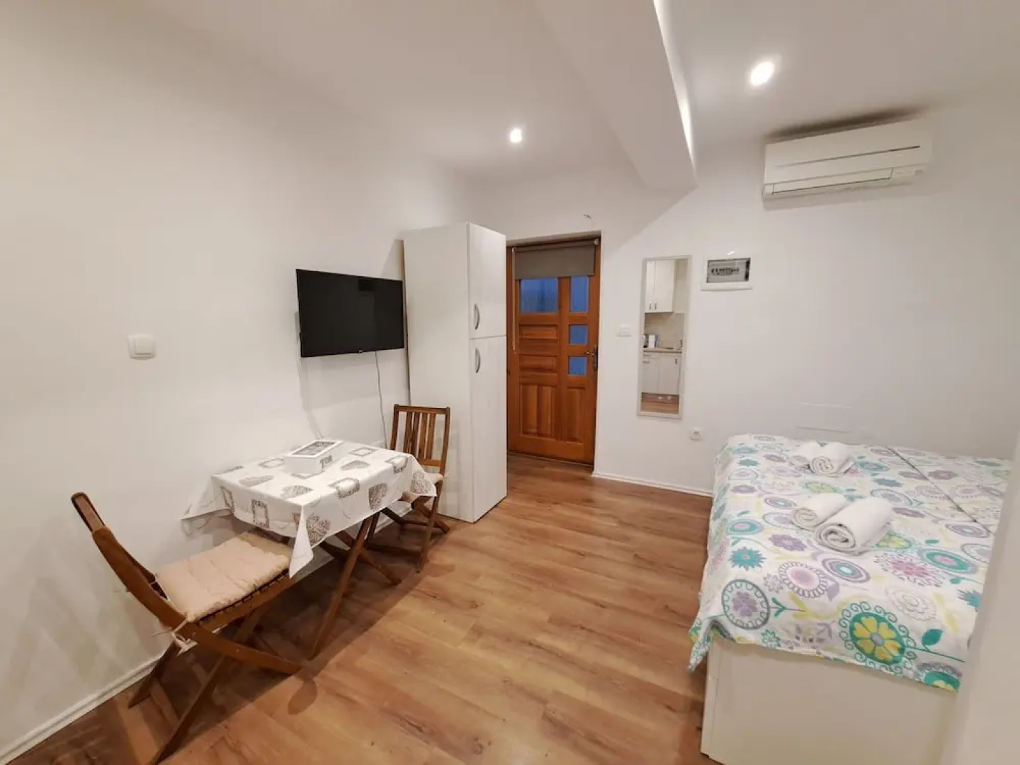 Studio Leo Apartment