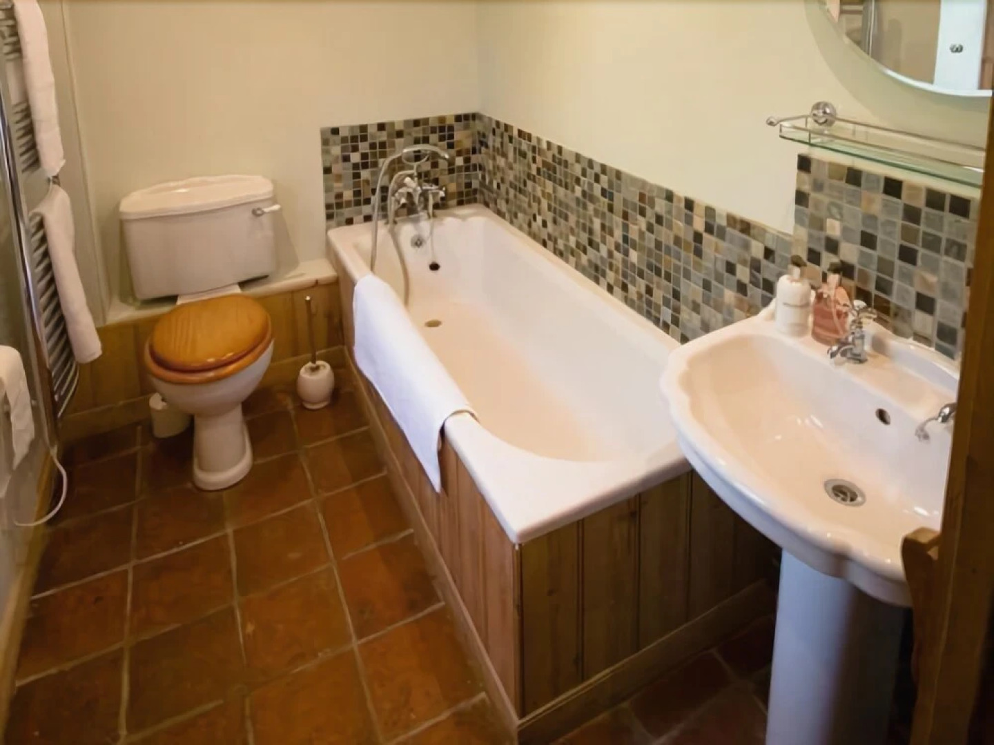 Frasers At Coldharbour Farm