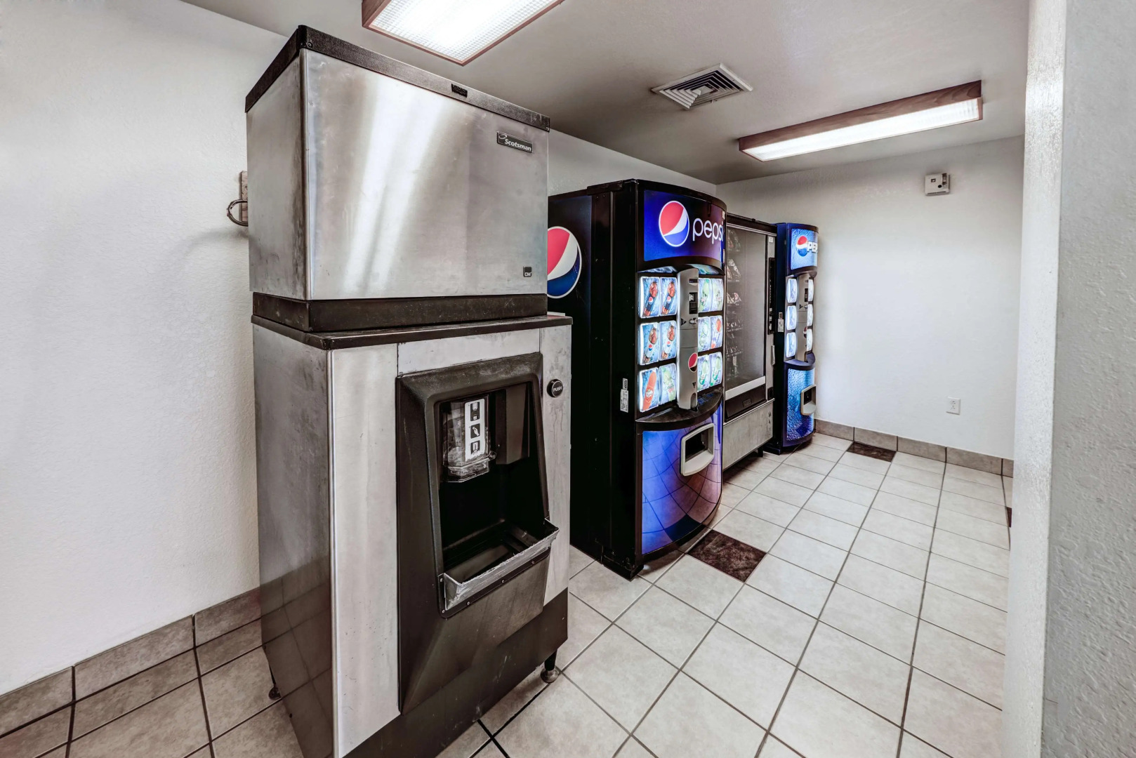 Motel 6 Niantic, CT - New London