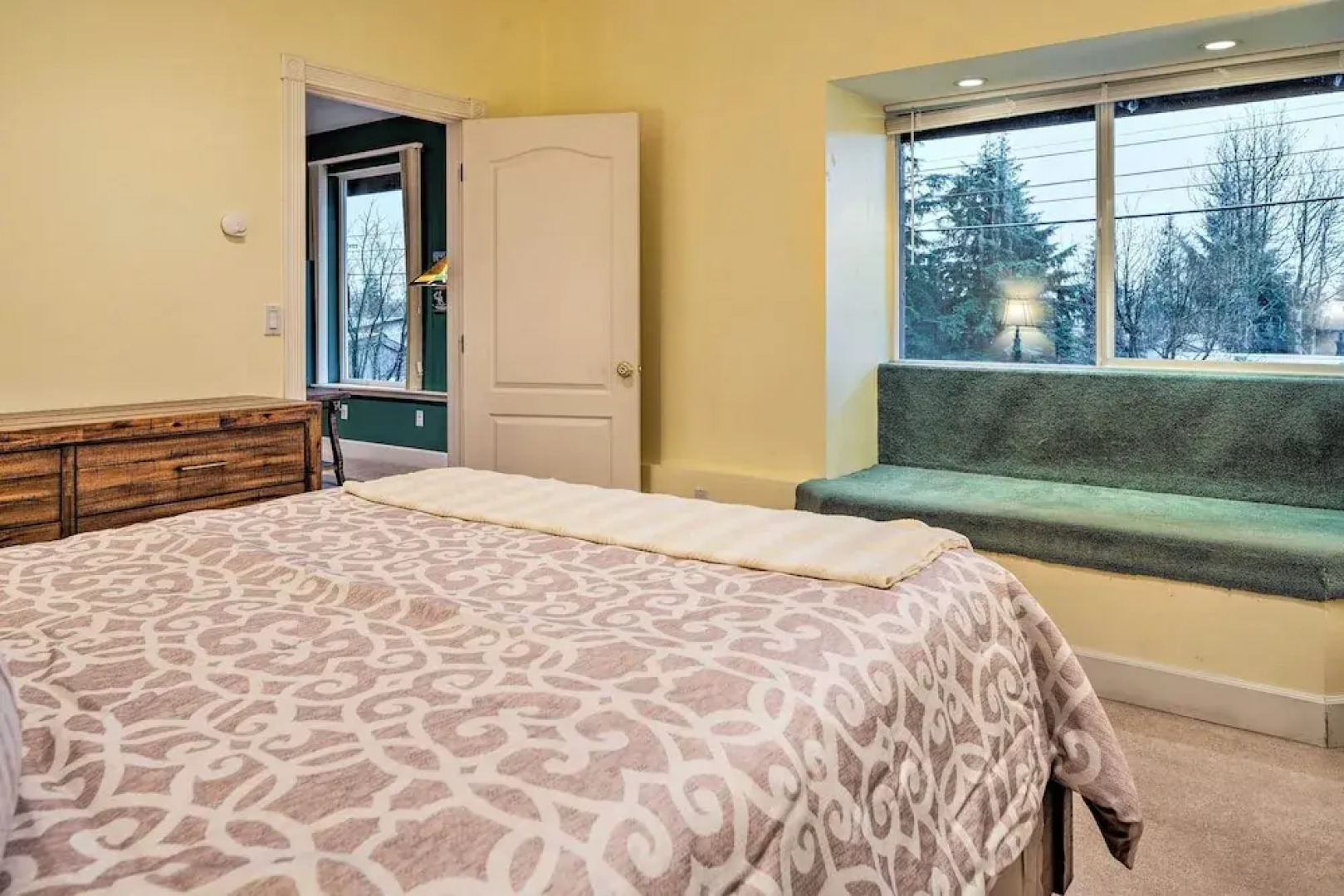 Ketchikan Home: Bay Views, 1/2 Mi to Hiking Trails