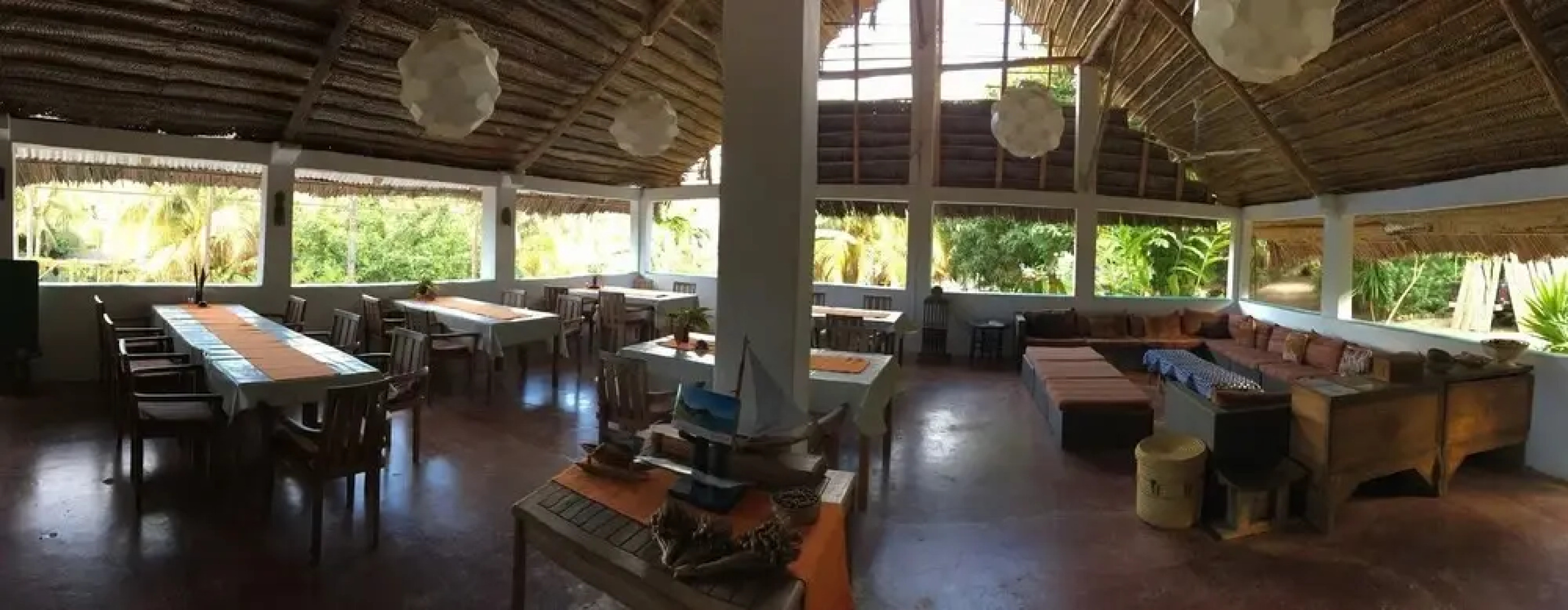Moheli Laka Lodge