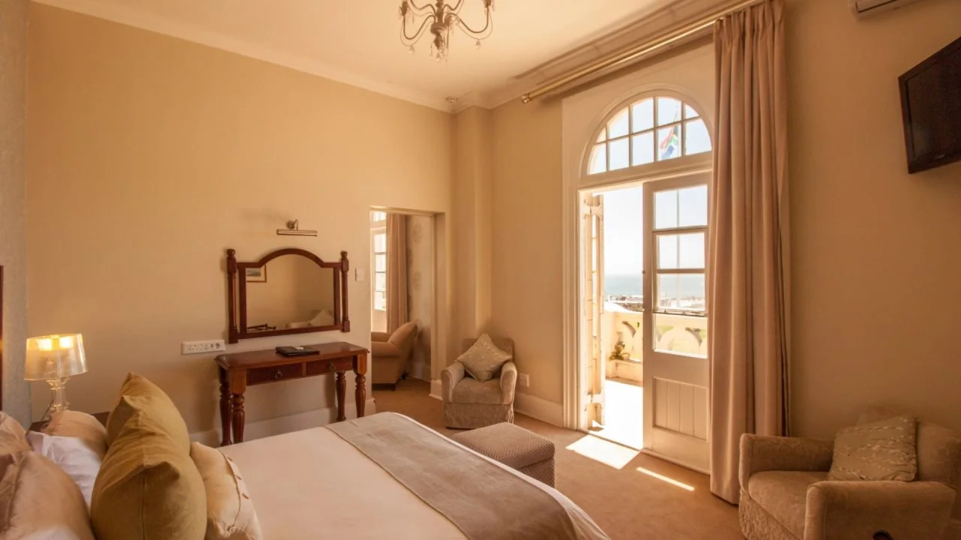 The King Edward Hotel