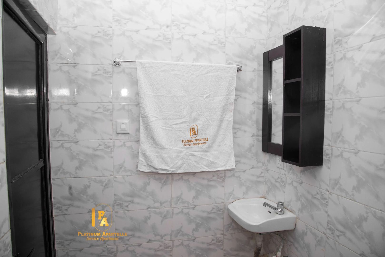 Platinum Apartelle
