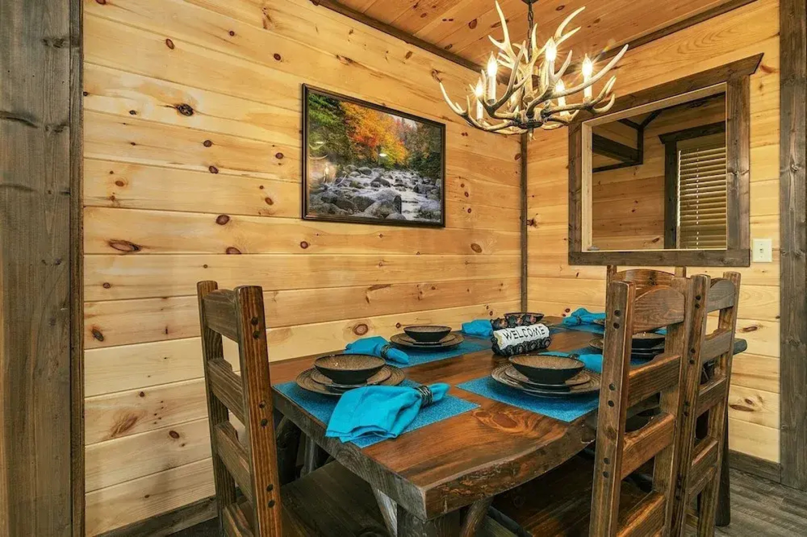 Take A Paws - 3 Bedrooms, 3 Baths, Sleeps 8 1 Cabin by RedAwning
