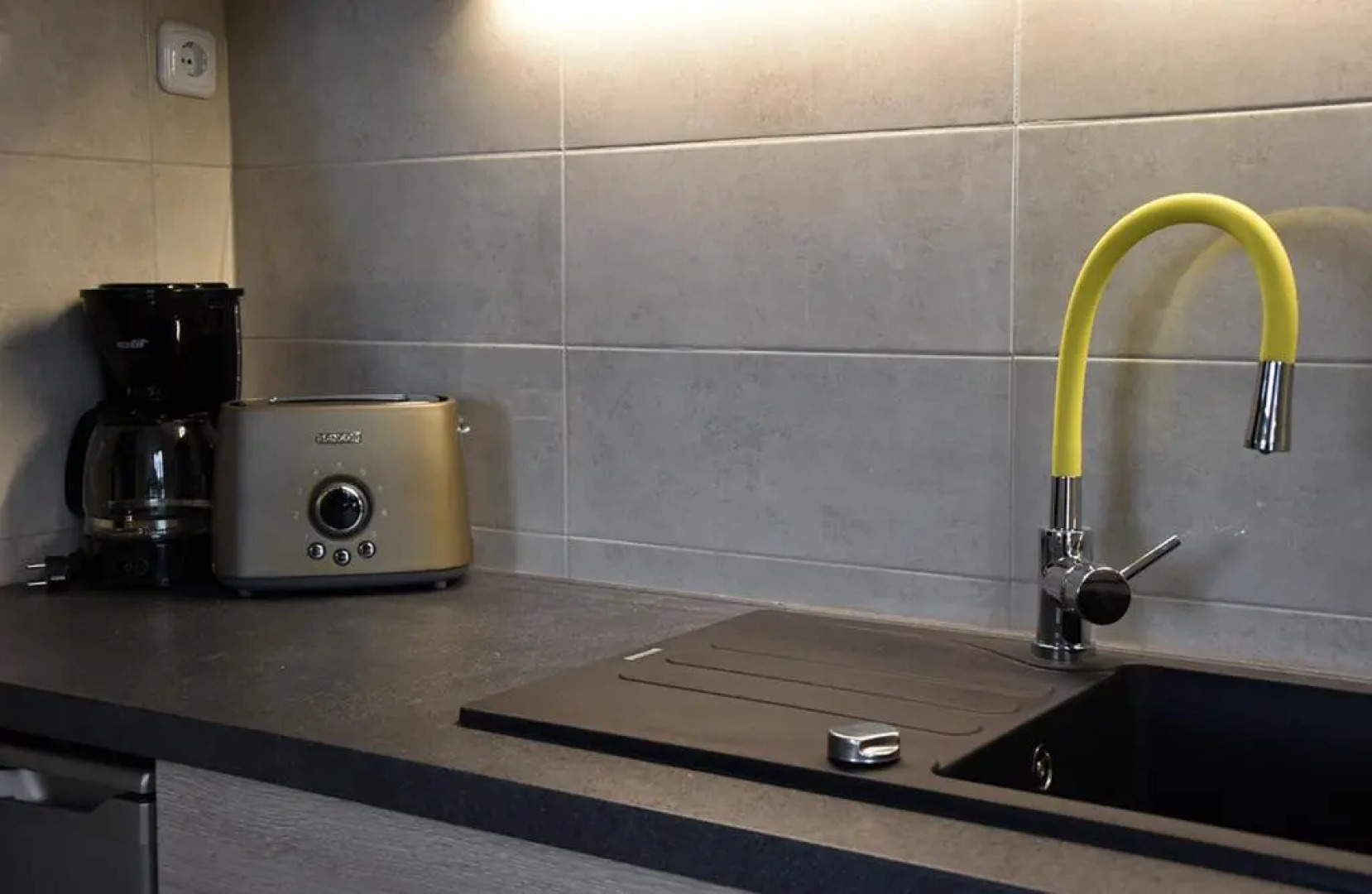 ADRIAN - NEW 2019, garden with grill, quiet neighbourhood