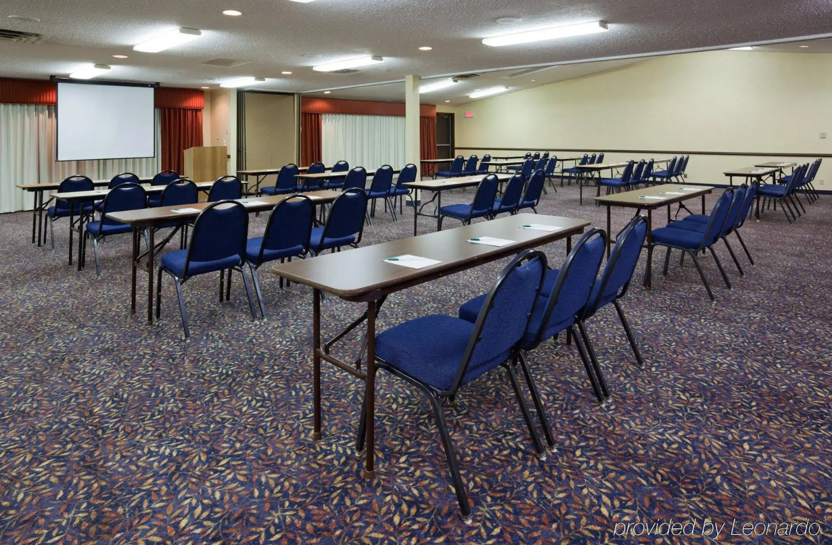 Country Inn & Suites by Radisson, Coon Rapids, MN