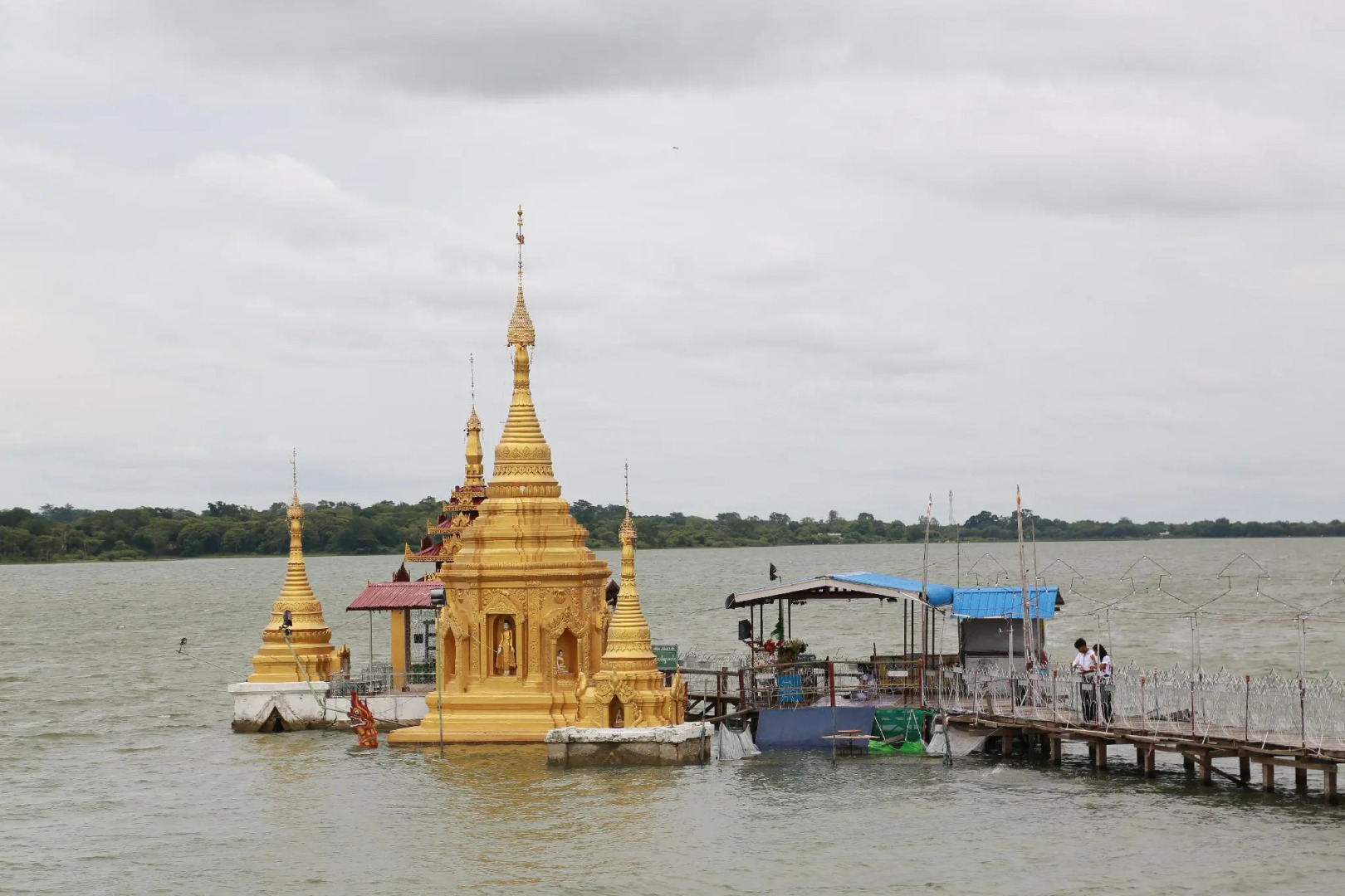 The Floral Breeze Wun Zin Hotel