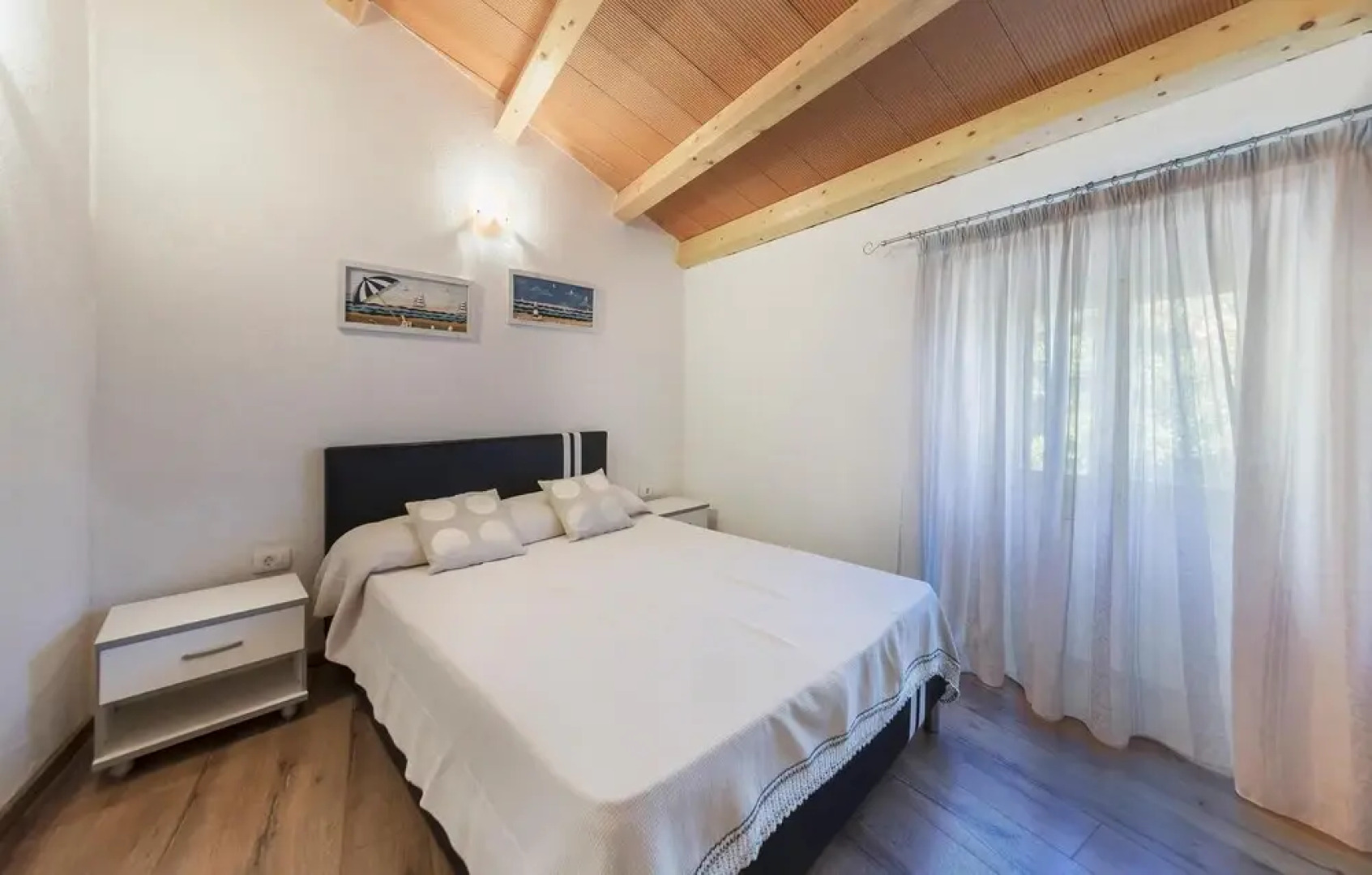 Stunning Home in Labin With 4 Bedrooms and Wifi