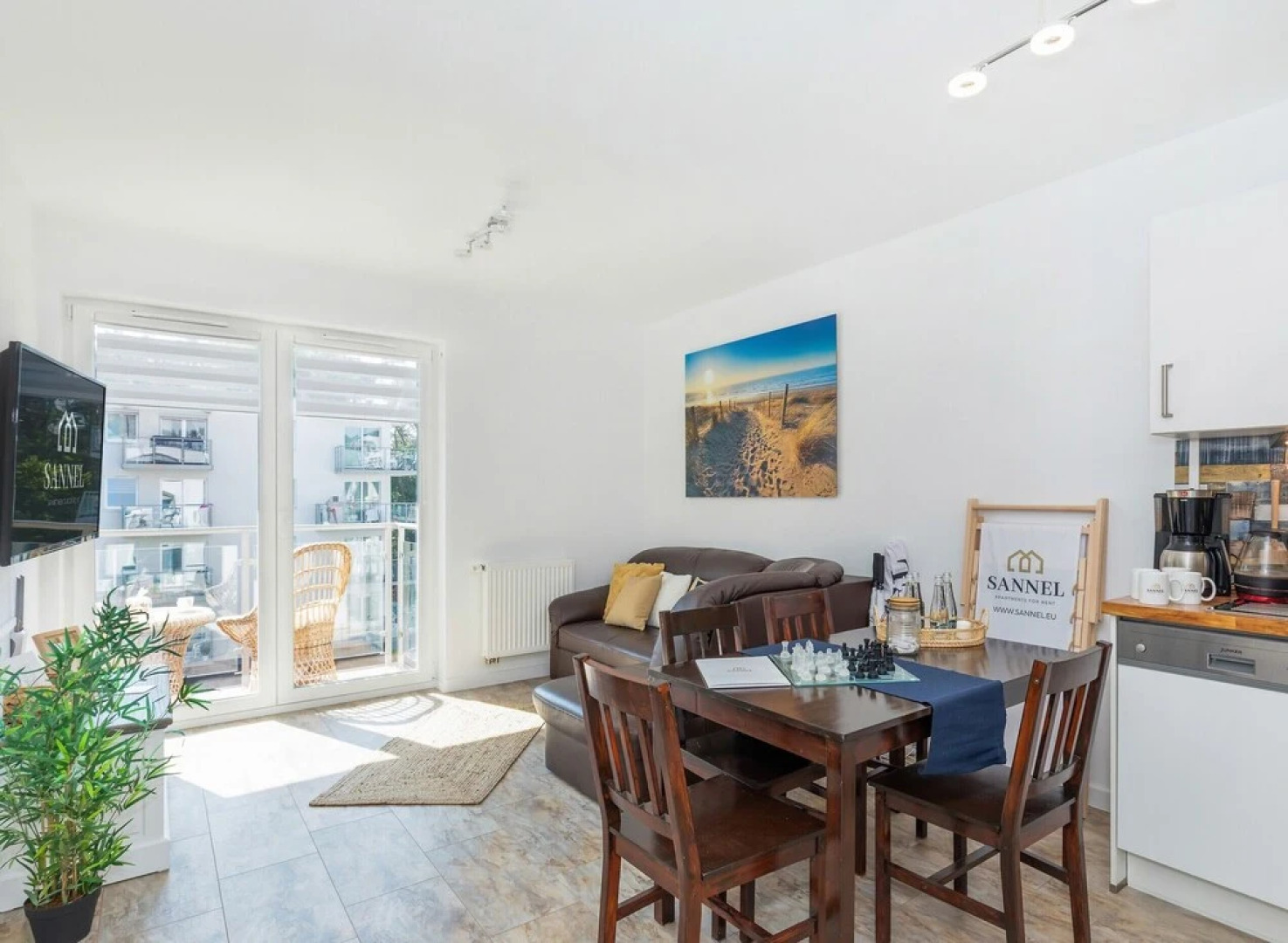 Apart 5 by Villmaris