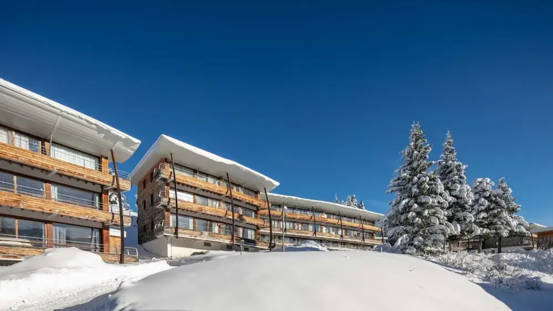Serene Alpine Stay for 6 Guests