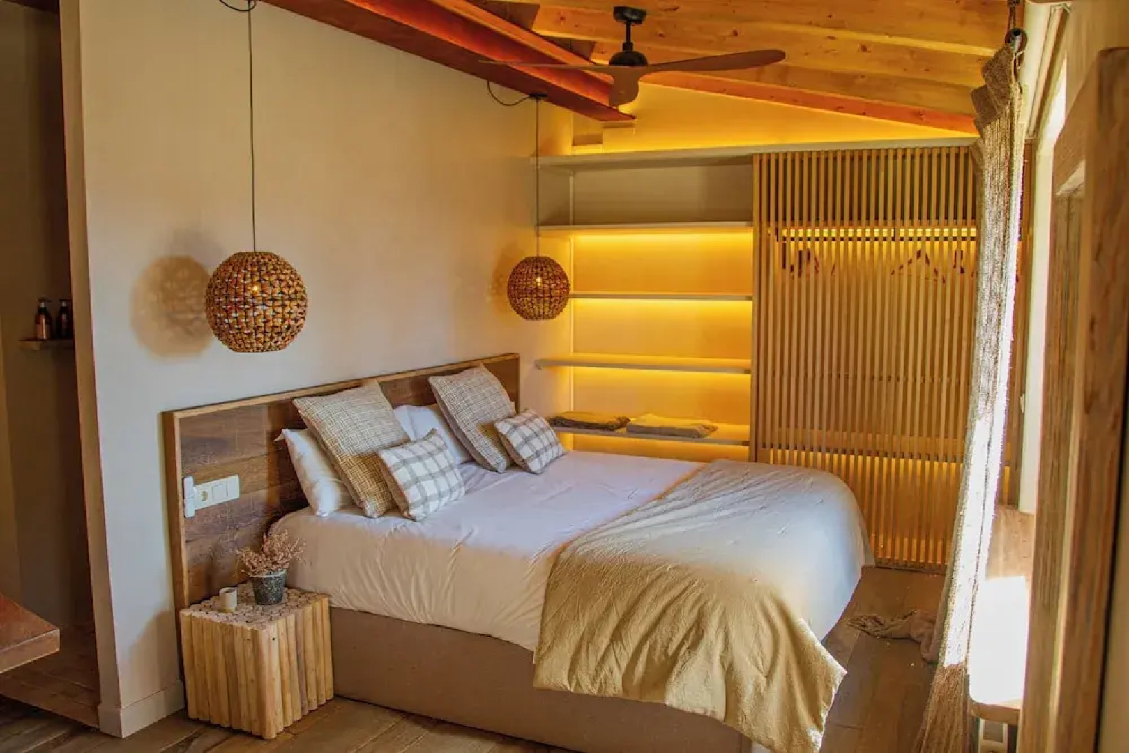 Hotel Santa Llucia Rupit