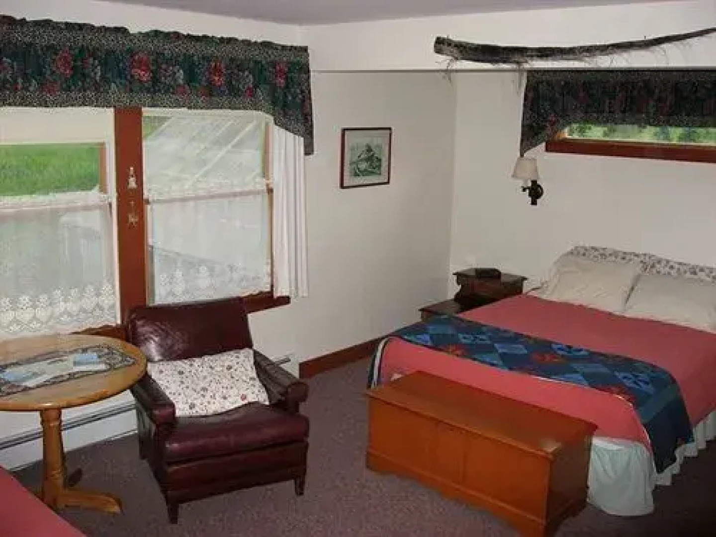 Gustavus Inn at Glacier Bay
