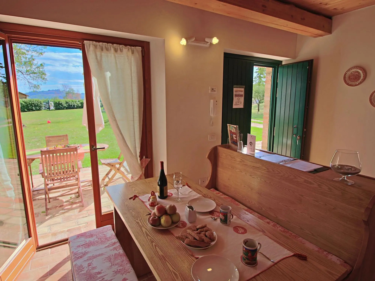 Cottage in Montelabbate With Pool & Forest