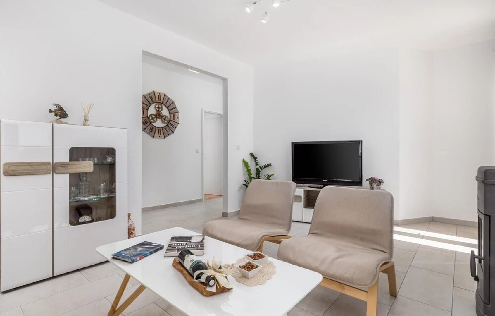 Stunning Home in Lun With Wifi and 3 Bedrooms