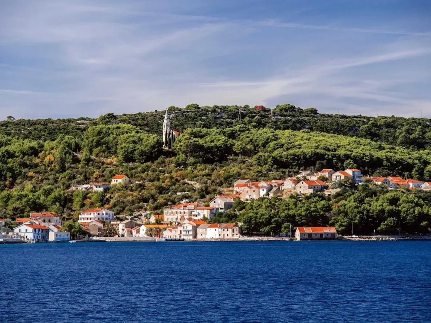 Beautiful Holiday Home in Mali Iz With Pool