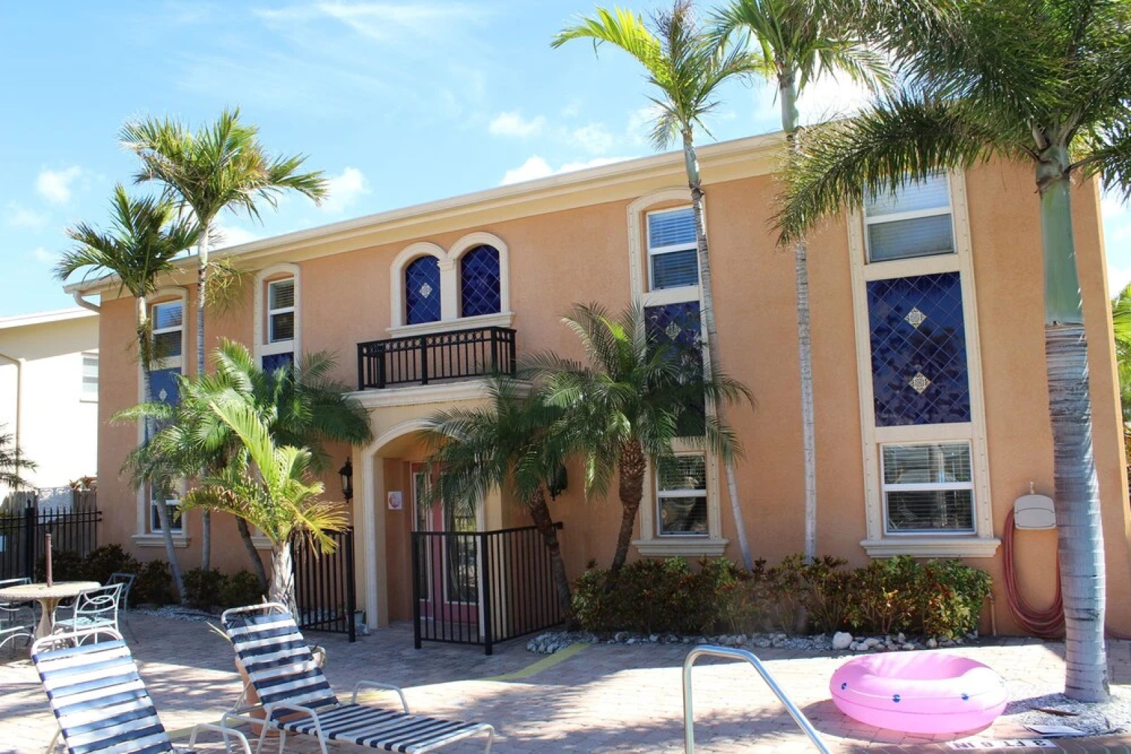 The Barefoot Hideaway at Coconut Villas of Dunedinn - Two Bedroom Cond