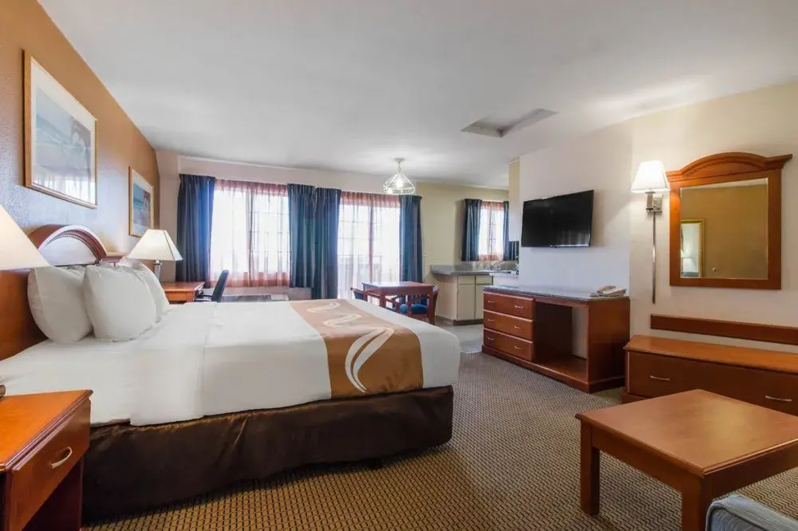 Quality Inn & Suites Redwood Coast