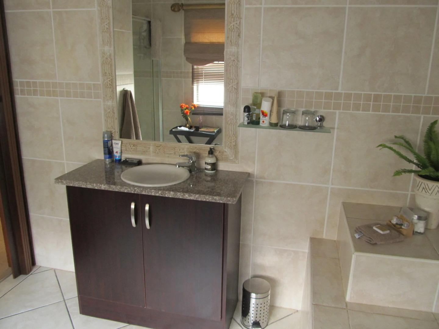 Casa Flora Guesthouse