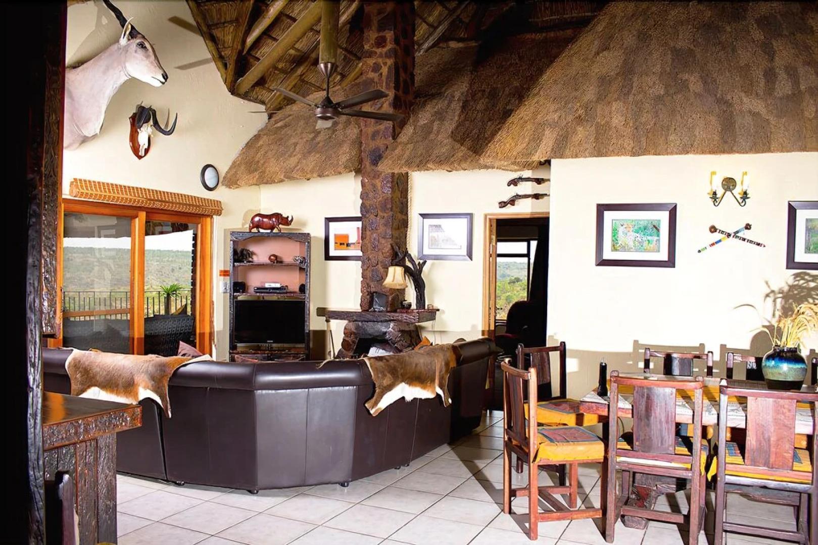 Mabalingwe Uzuri Game Lodge