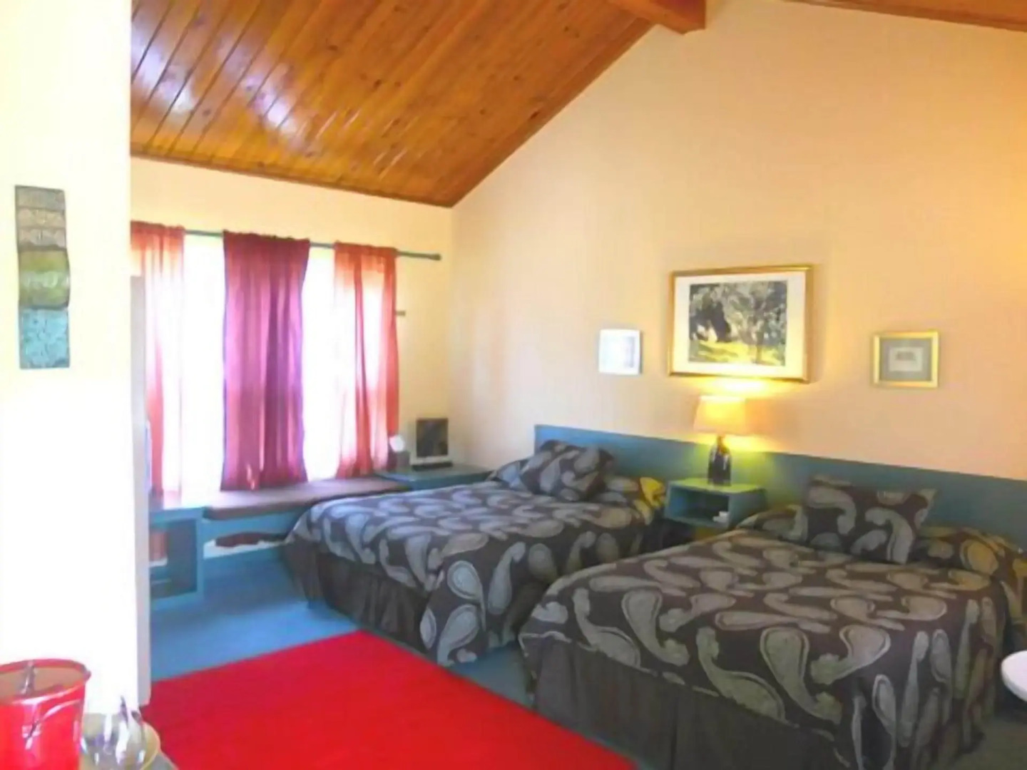 Vinehurst Inn And Suites