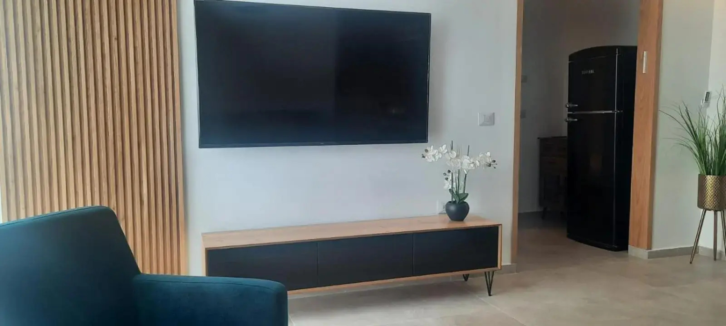 מול הים בקיסריה