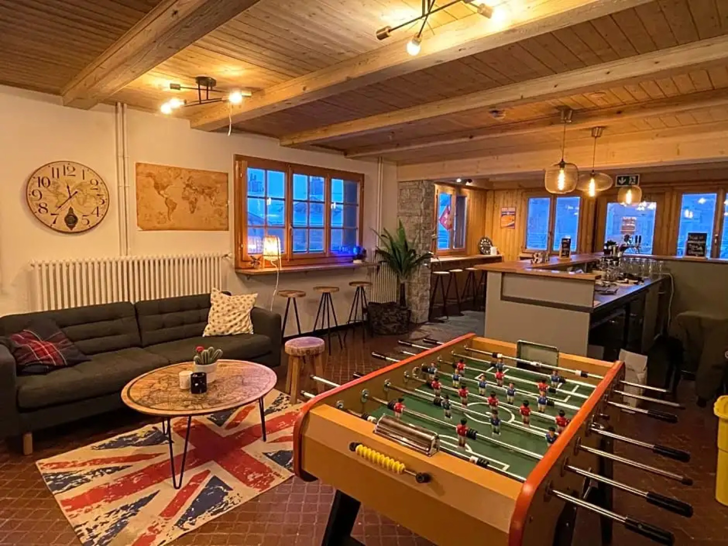 Freeride Hostel & Bar lounge