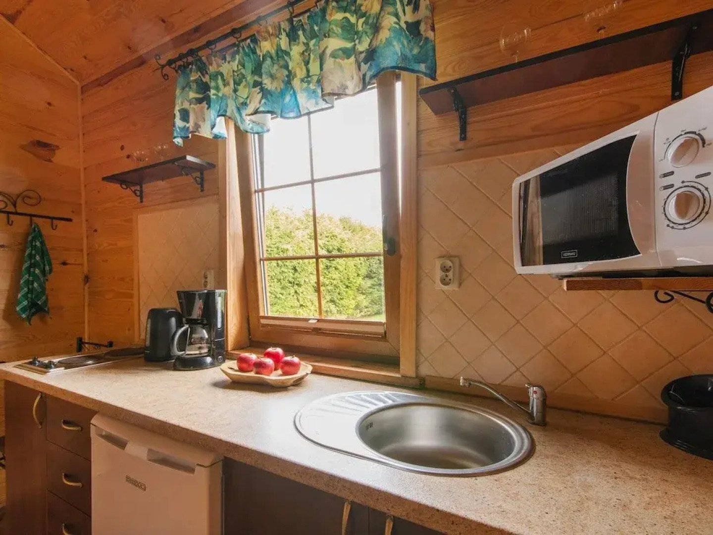 Holiday Homes With Fireplace , Summer Pool