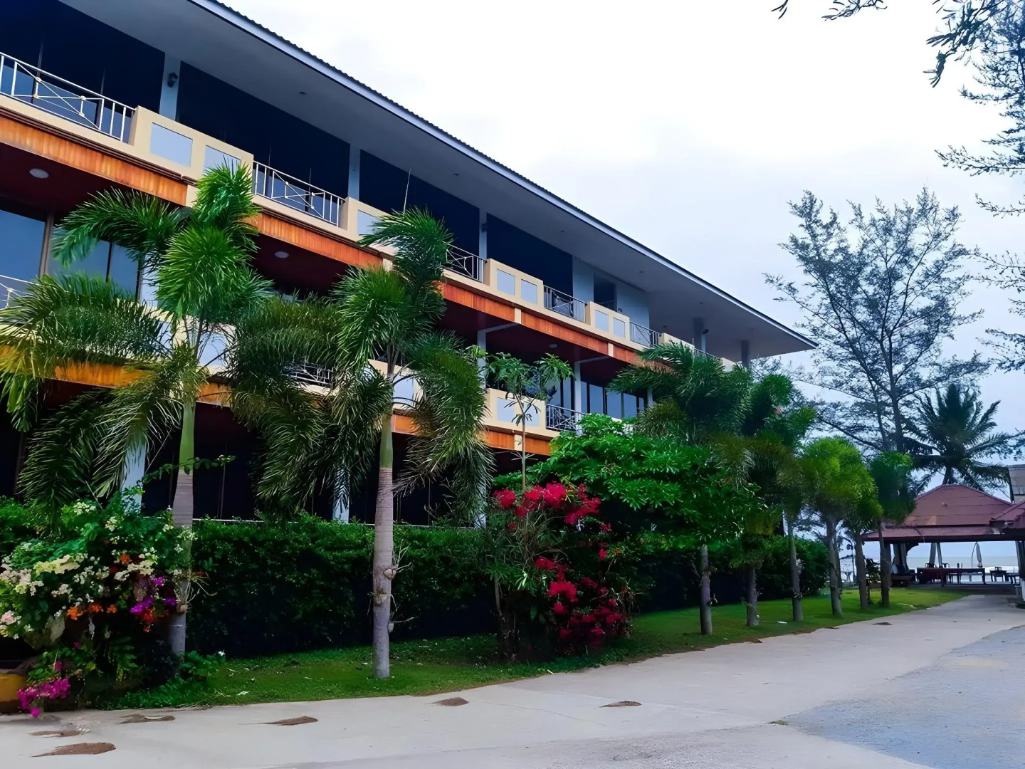 The Uncle Beach Resort