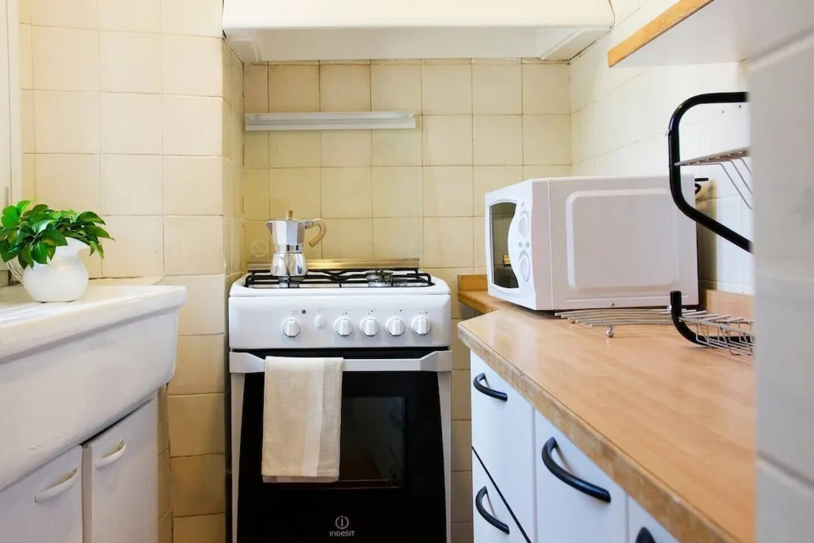 ALTIDO Wisteria House