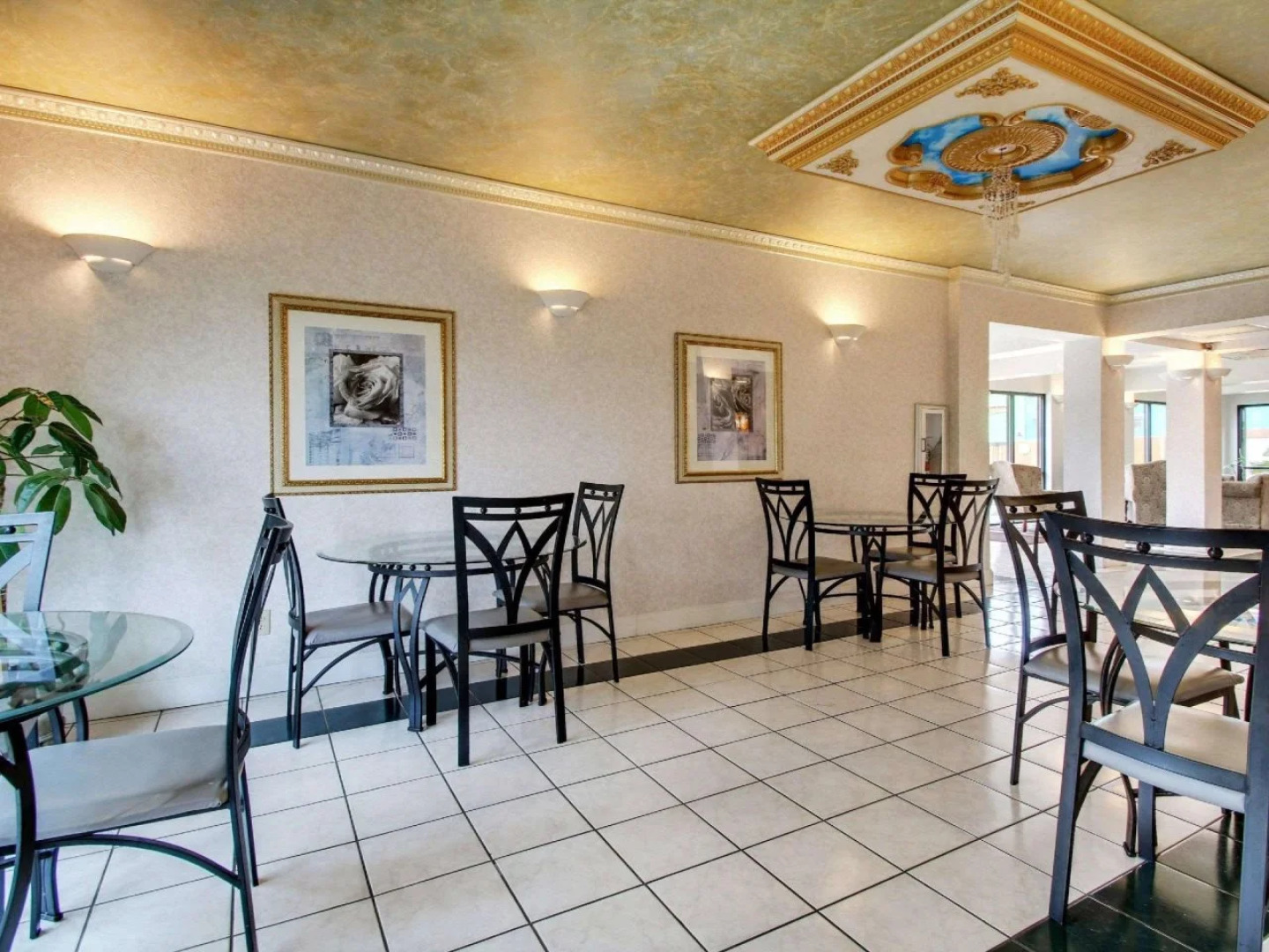 Econo Lodge Inn & Suites Diamondhead