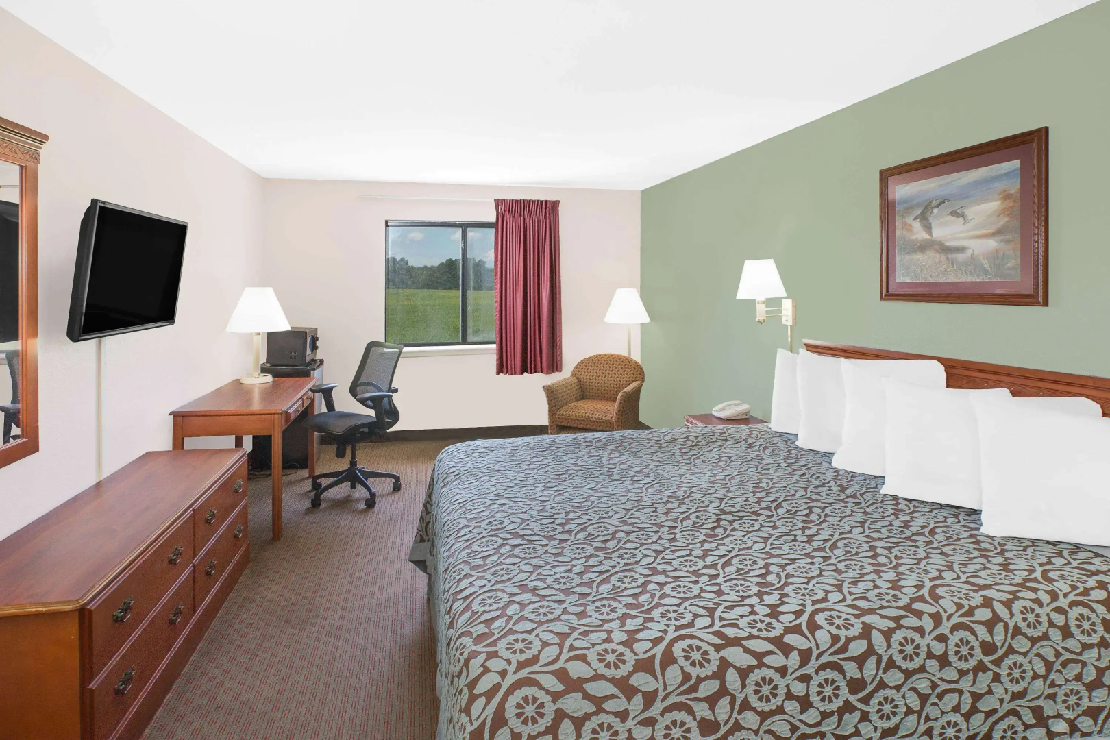 Days Inn & Suites by Wyndham Brinkley